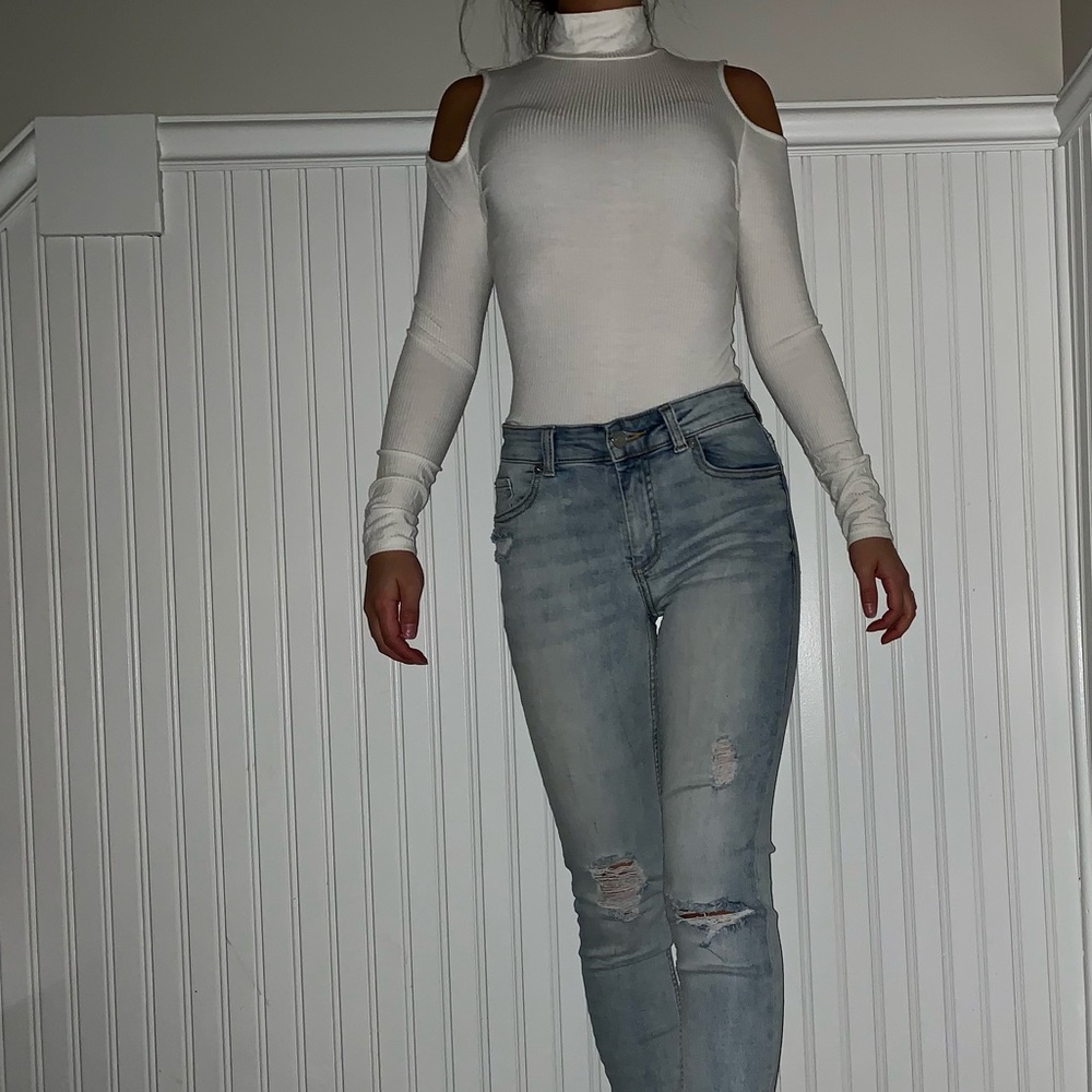 Cold shoulder long sleeve knit top